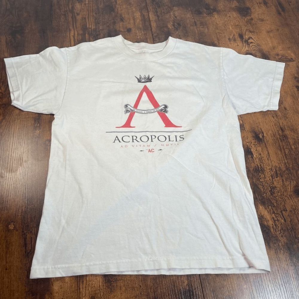 ORISUE ACROPOLIS AD VITAM / MMVll Size Large White tee